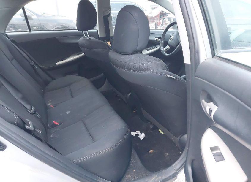 Photo 8 of 2013 Toyota Corolla S (VIN 2T1BU4EE0DC042950)