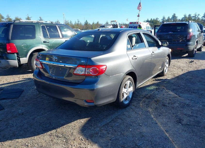 Photo 4 of 2013 Toyota Corolla S/LE (VIN 2T1BU4EE0DC052605)