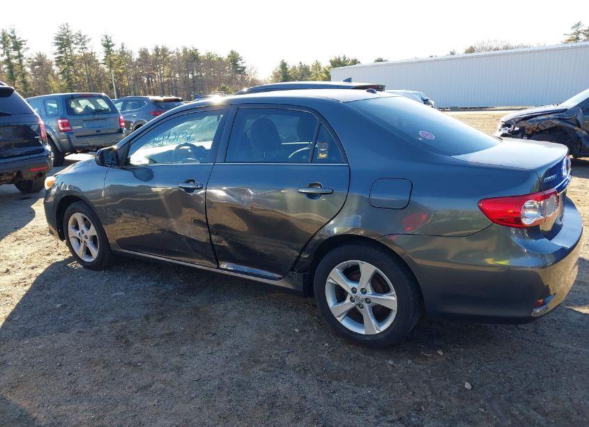 Photo 6 of 2013 Toyota Corolla S/LE (VIN 2T1BU4EE0DC052605)