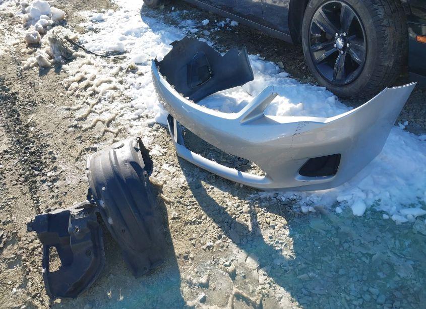 Photo 12 of 2013 Toyota Corolla LE (VIN 2T1BU4EE0DC058257)