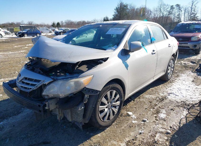 Photo 2 of 2013 Toyota Corolla LE (VIN 2T1BU4EE0DC058257)