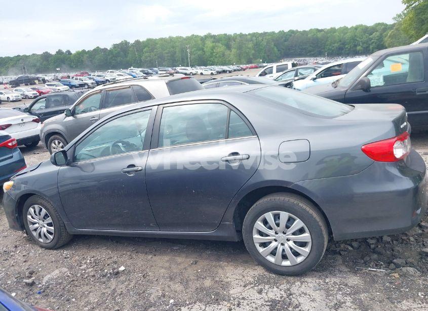 Photo 14 of 2013 Toyota Corolla LE (VIN 2T1BU4EE0DC069193)