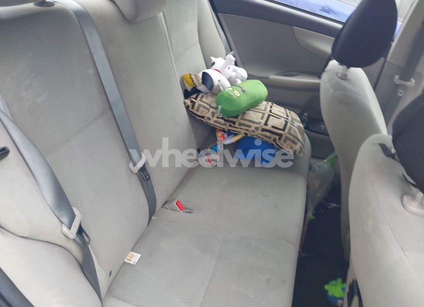 Photo 8 of 2013 Toyota Corolla LE (VIN 2T1BU4EE0DC069193)