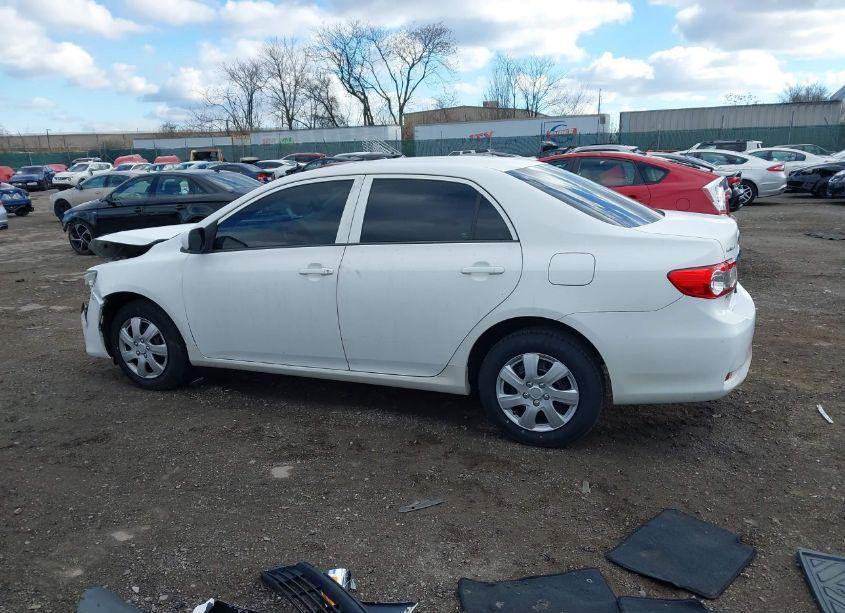 Photo 14 of 2013 Toyota Corolla L (VIN 2T1BU4EE0DC071512)