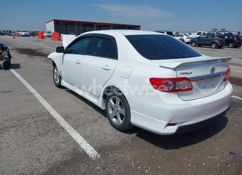 Photo 3 of 2013 Toyota Corolla S (VIN 2T1BU4EE0DC100233)