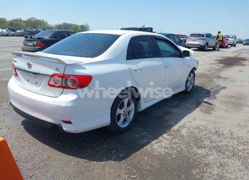 Photo 4 of 2013 Toyota Corolla S (VIN 2T1BU4EE0DC100233)