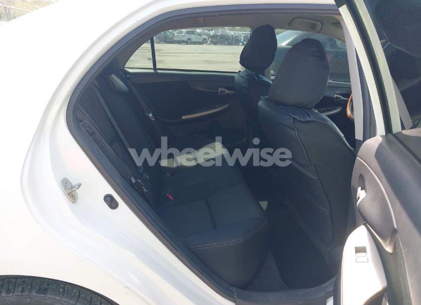 Photo 8 of 2013 Toyota Corolla S (VIN 2T1BU4EE0DC100233)