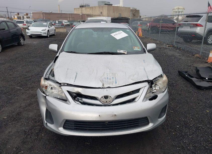 Photo 12 of 2013 Toyota Corolla L (VIN 2T1BU4EE0DC108140)