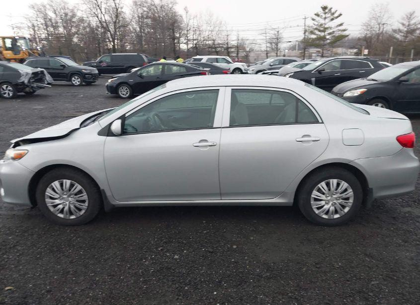 Photo 14 of 2013 Toyota Corolla L (VIN 2T1BU4EE0DC108140)