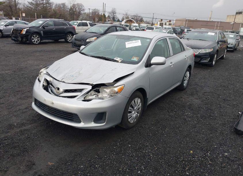 Photo 2 of 2013 Toyota Corolla L (VIN 2T1BU4EE0DC108140)