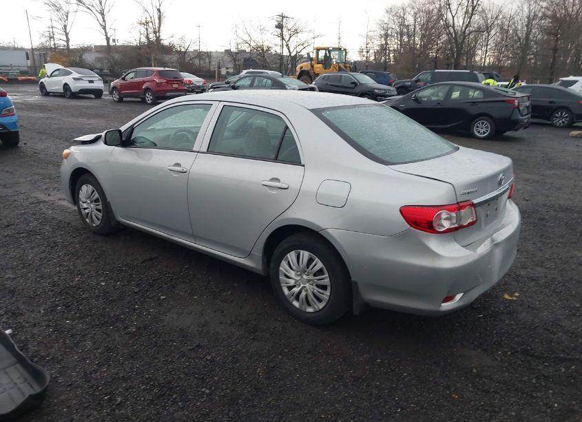 Photo 3 of 2013 Toyota Corolla L (VIN 2T1BU4EE0DC108140)