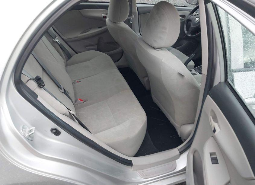 Photo 8 of 2013 Toyota Corolla L (VIN 2T1BU4EE0DC108140)