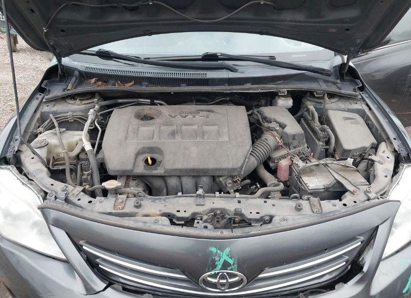 Photo 10 of 2013 Toyota Corolla LE (VIN 2T1BU4EE0DC109899)