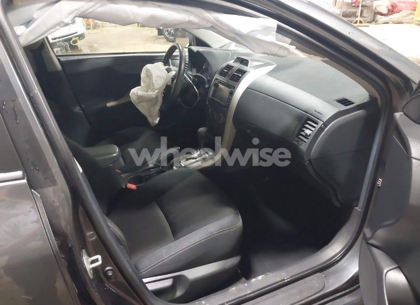 Photo 5 of 2013 Toyota Corolla S (VIN 2T1BU4EE0DC925835)