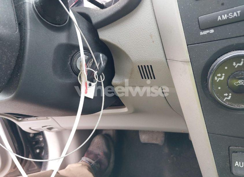 Photo 11 of 2013 Toyota Corolla L (VIN 2T1BU4EE0DC945499)