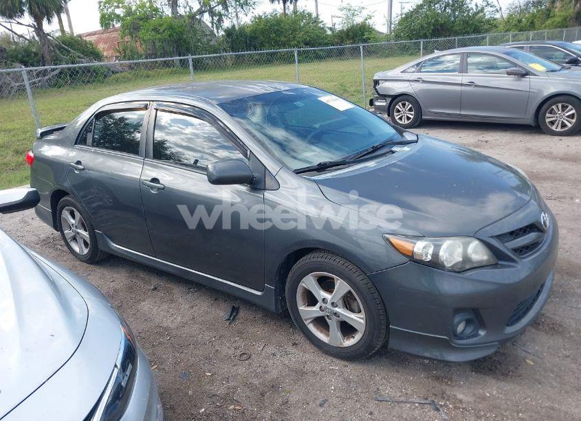 Photo 13 of 2013 Toyota Corolla S (VIN 2T1BU4EE0DC960651)