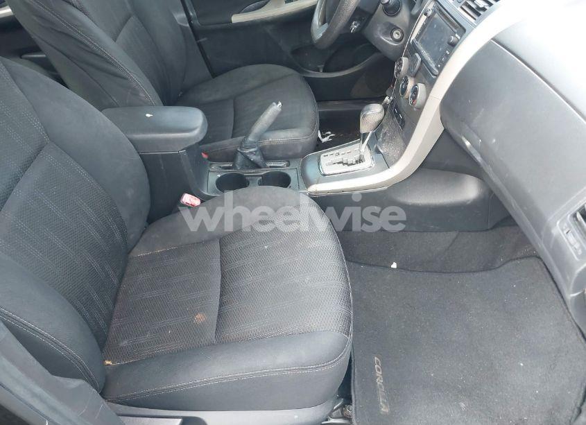 Photo 5 of 2013 Toyota Corolla S (VIN 2T1BU4EE0DC960651)