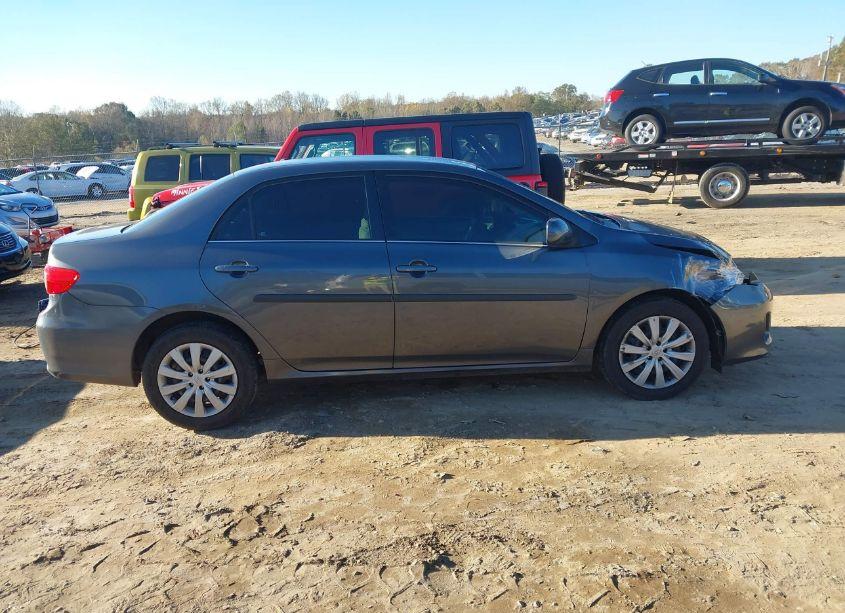 Photo 13 of 2013 Toyota Corolla LE (VIN 2T1BU4EE0DC965977)