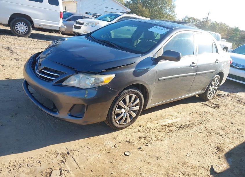 Photo 2 of 2013 Toyota Corolla LE (VIN 2T1BU4EE0DC965977)