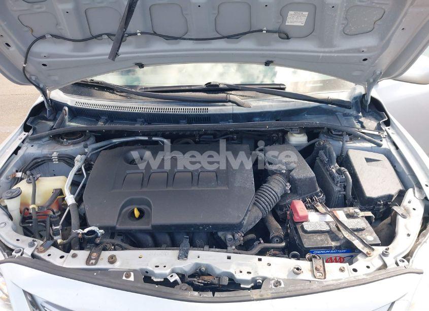 Photo 10 of 2013 Toyota Corolla LE/LE SPECIAL EDITION (VIN 2T1BU4EE0DC989115)