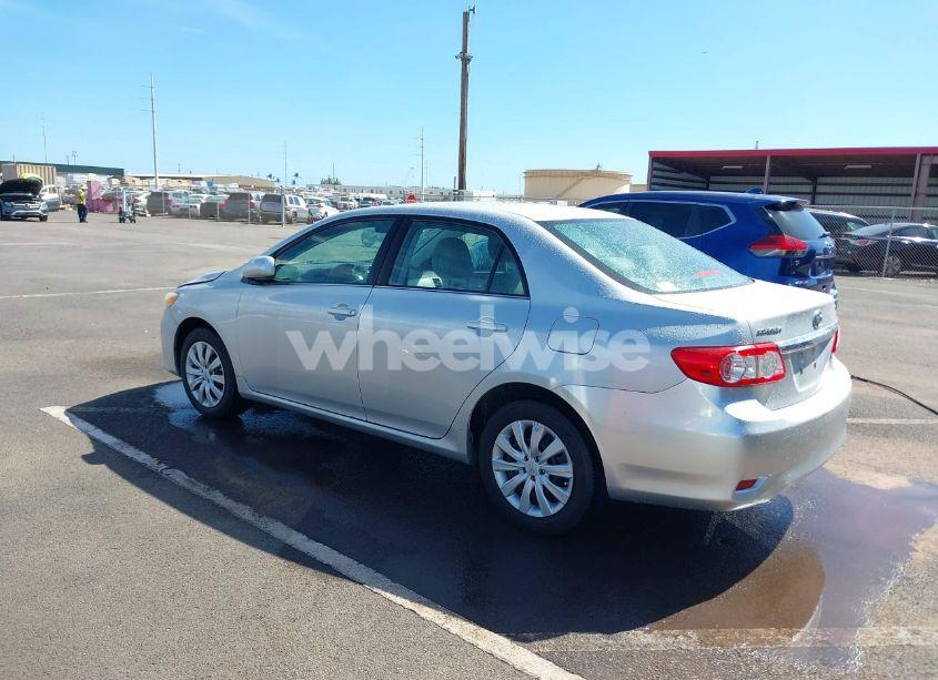 Photo 3 of 2013 Toyota Corolla LE/LE SPECIAL EDITION (VIN 2T1BU4EE0DC989115)