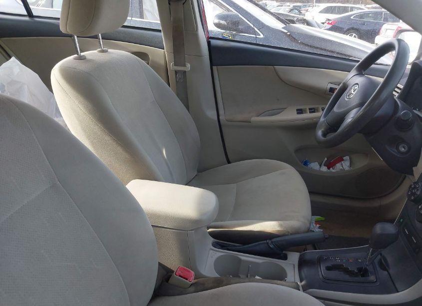 Photo 5 of 2013 Toyota Corolla L (VIN 2T1BU4EE0DC991852)