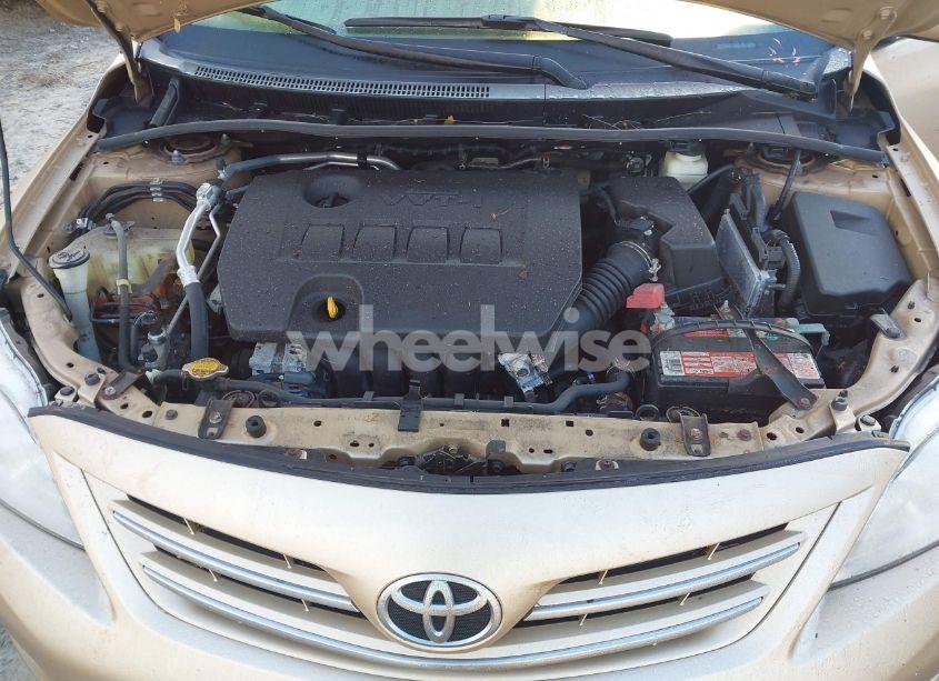 Photo 10 of 2013 Toyota Corolla LE (VIN 2T1BU4EE0DC994475)