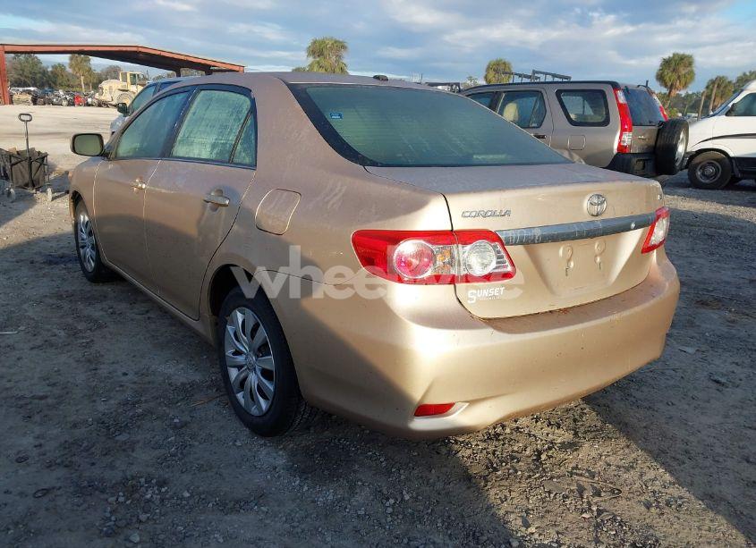 Photo 3 of 2013 Toyota Corolla LE (VIN 2T1BU4EE0DC994475)