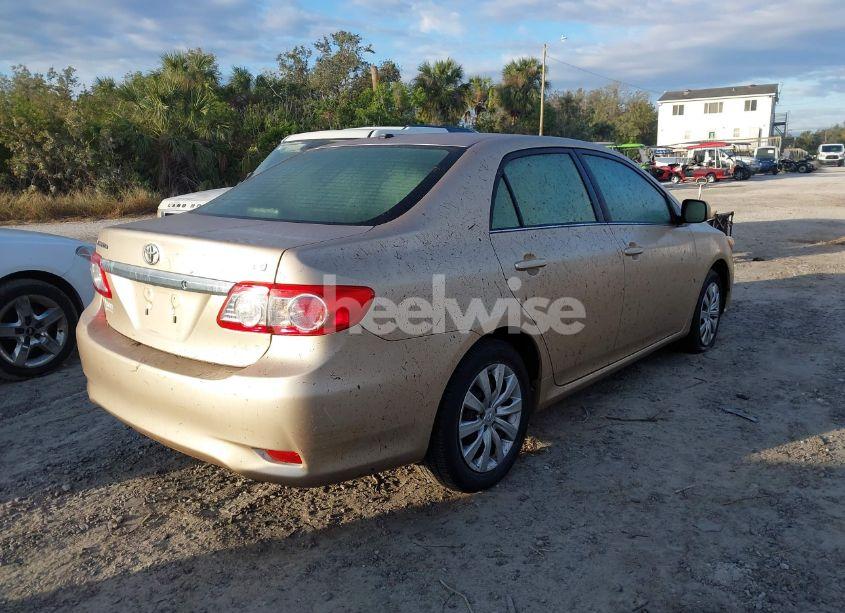 Photo 4 of 2013 Toyota Corolla LE (VIN 2T1BU4EE0DC994475)