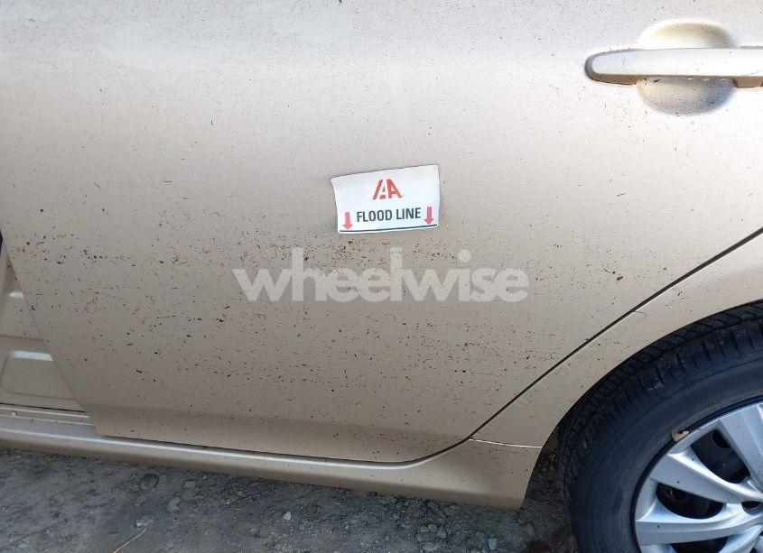 Photo 6 of 2013 Toyota Corolla LE (VIN 2T1BU4EE0DC994475)