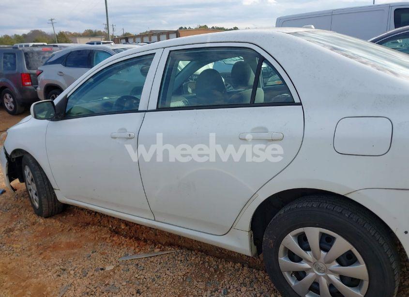 Photo 14 of 2010 Toyota Corolla LE (VIN 2T1BU4EE1AC335834)