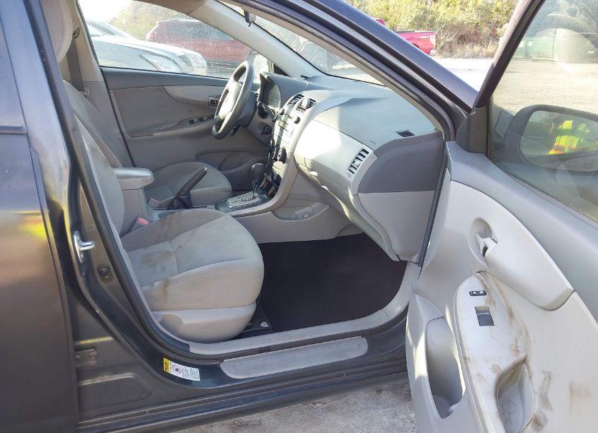 Photo 5 of 2010 Toyota Corolla LE (VIN 2T1BU4EE1AC376920)