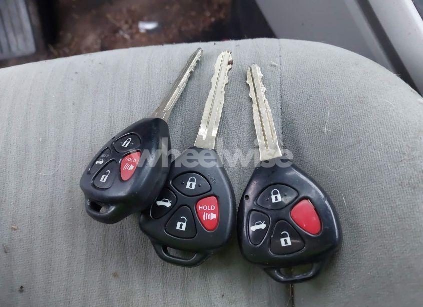 Photo 11 of 2010 Toyota Corolla LE (VIN 2T1BU4EE1AC382927)