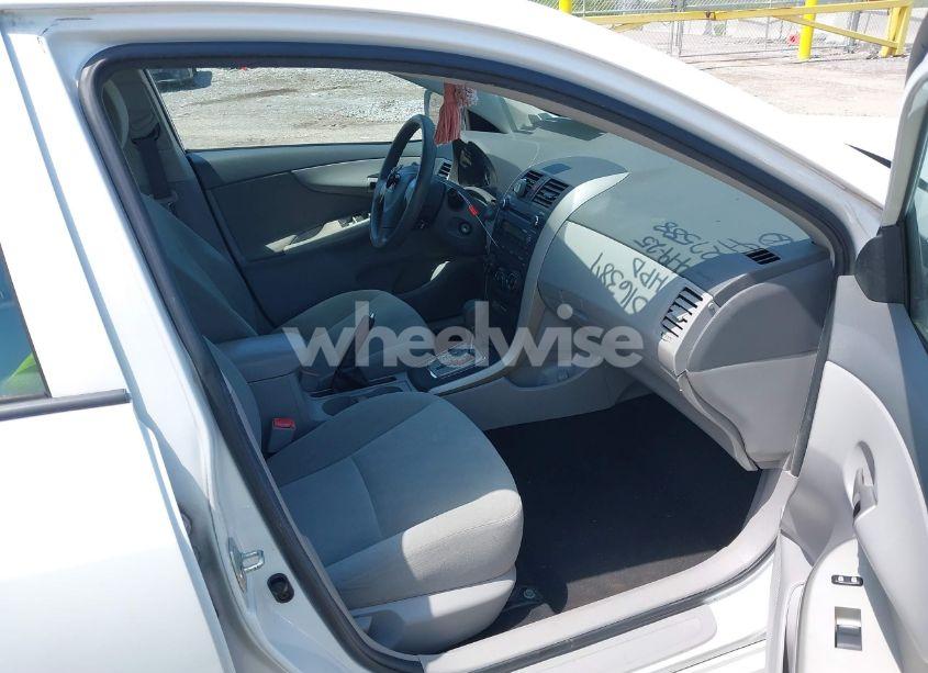 Photo 5 of 2010 Toyota Corolla LE (VIN 2T1BU4EE1AC427588)