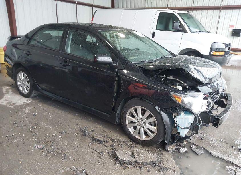 2010 Toyota Corolla S (VIN 2T1BU4EE1AC484728) main photo