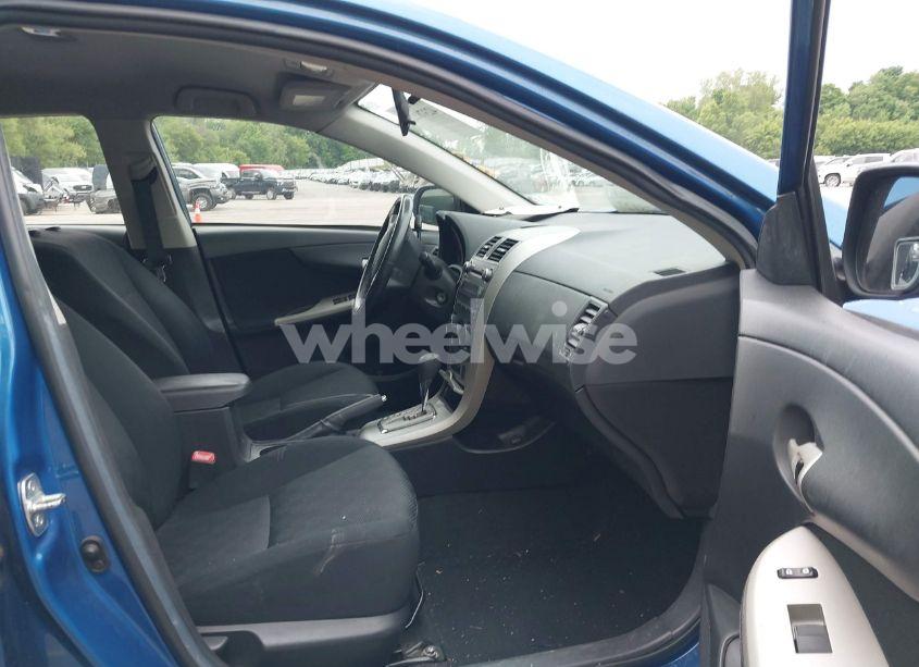 Photo 5 of 2010 Toyota Corolla S (VIN 2T1BU4EE1AC495762)