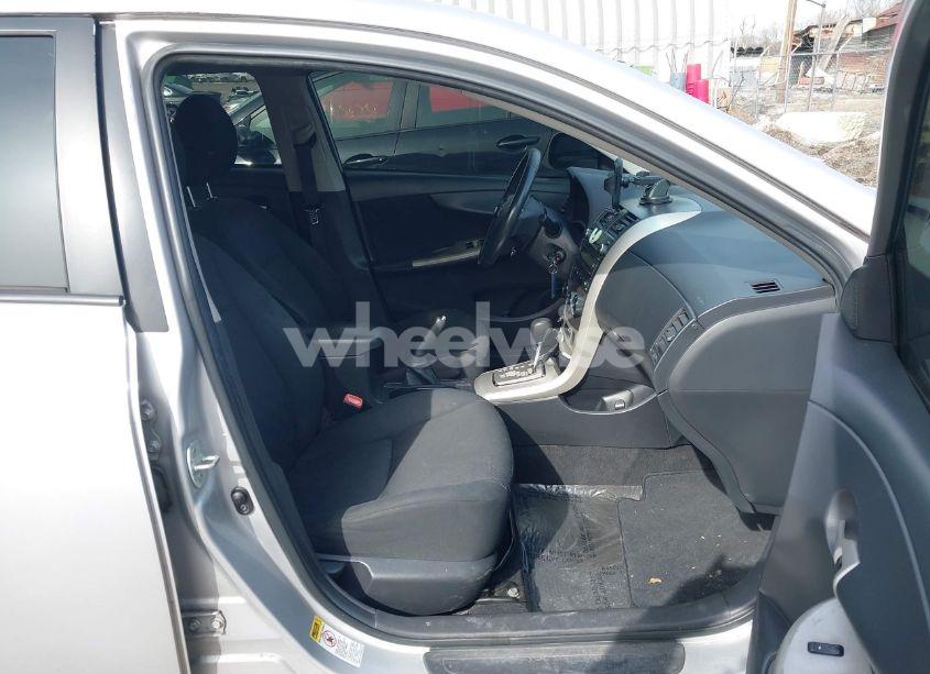 Photo 5 of 2010 Toyota Corolla S (VIN 2T1BU4EE1AC501396)