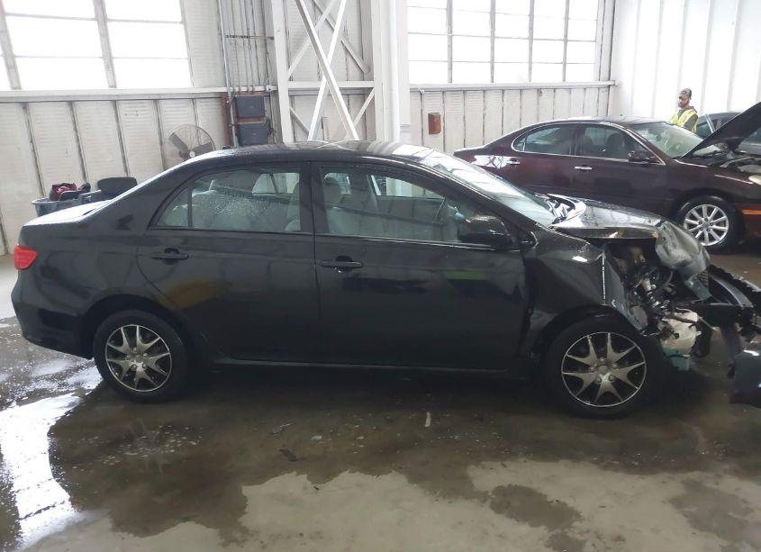 Photo 13 of 2010 Toyota Corolla LE (VIN 2T1BU4EE1AC502208)