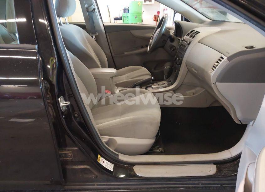 Photo 5 of 2010 Toyota Corolla LE (VIN 2T1BU4EE1AC505741)