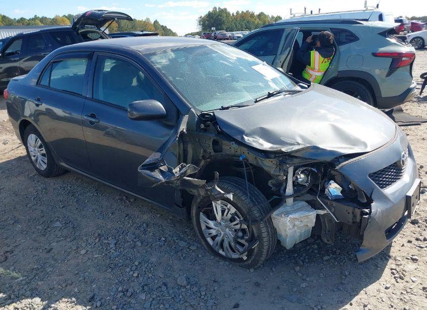 2010 Toyota Corolla LE (VIN 2T1BU4EE1AC509319) main photo