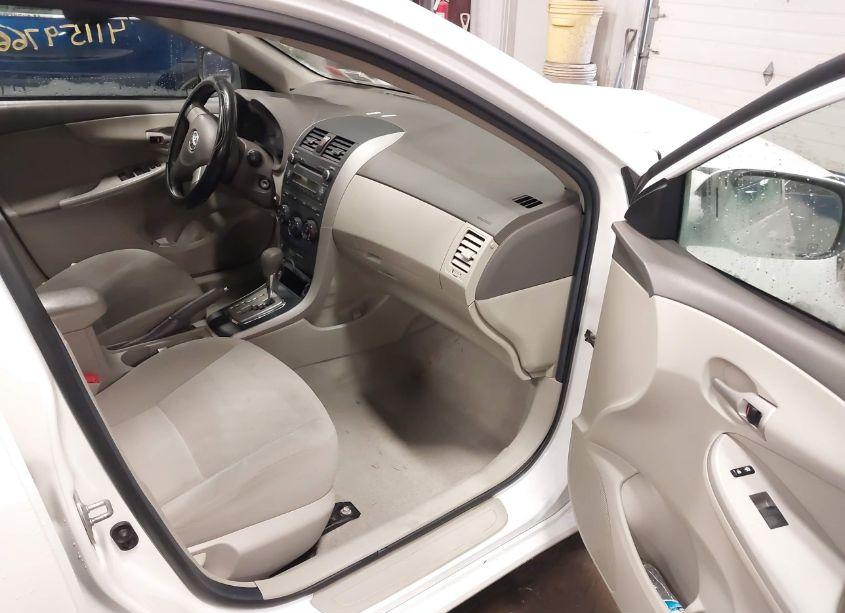 Photo 5 of 2010 Toyota Corolla LE (VIN 2T1BU4EE1AC531837)