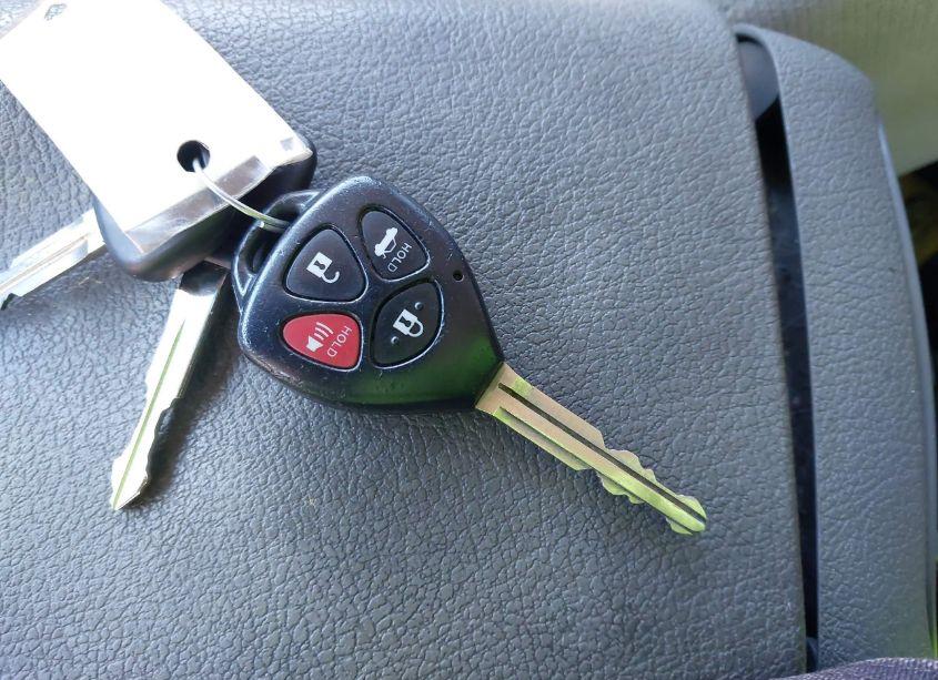 Photo 11 of 2010 Toyota Corolla LE (VIN 2T1BU4EE1AC533071)