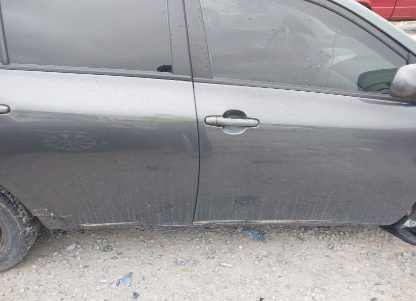 Photo 14 of 2011 Toyota Corolla LE (VIN 2T1BU4EE1BC539230)