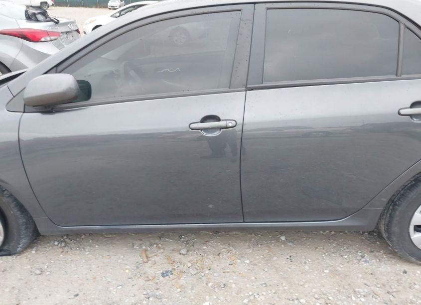 Photo 15 of 2011 Toyota Corolla LE (VIN 2T1BU4EE1BC539230)