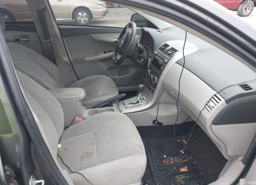 Photo 5 of 2011 Toyota Corolla LE (VIN 2T1BU4EE1BC539230)