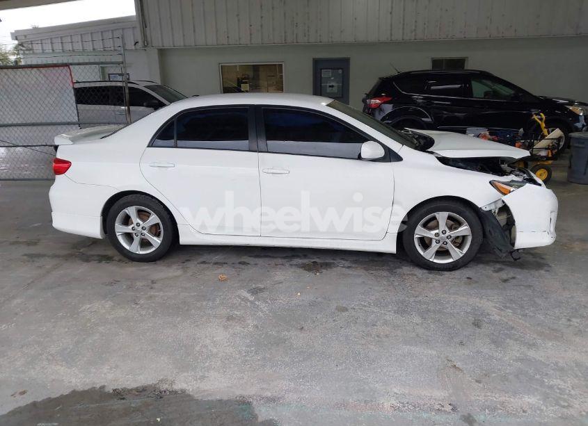 Photo 14 of 2011 Toyota Corolla S (VIN 2T1BU4EE1BC553919)