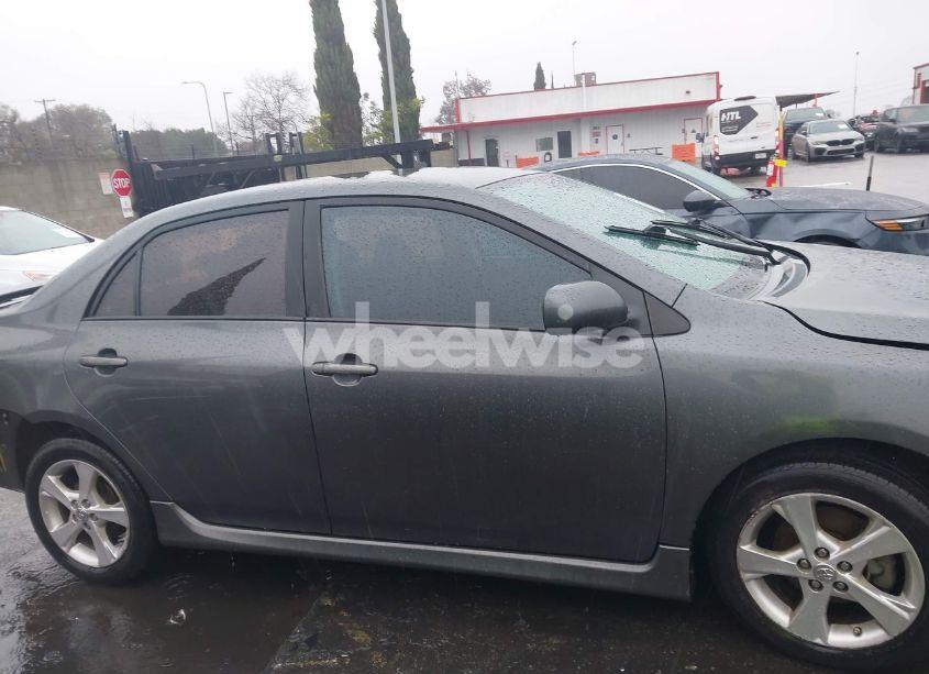 Photo 13 of 2011 Toyota Corolla S (VIN 2T1BU4EE1BC556481)