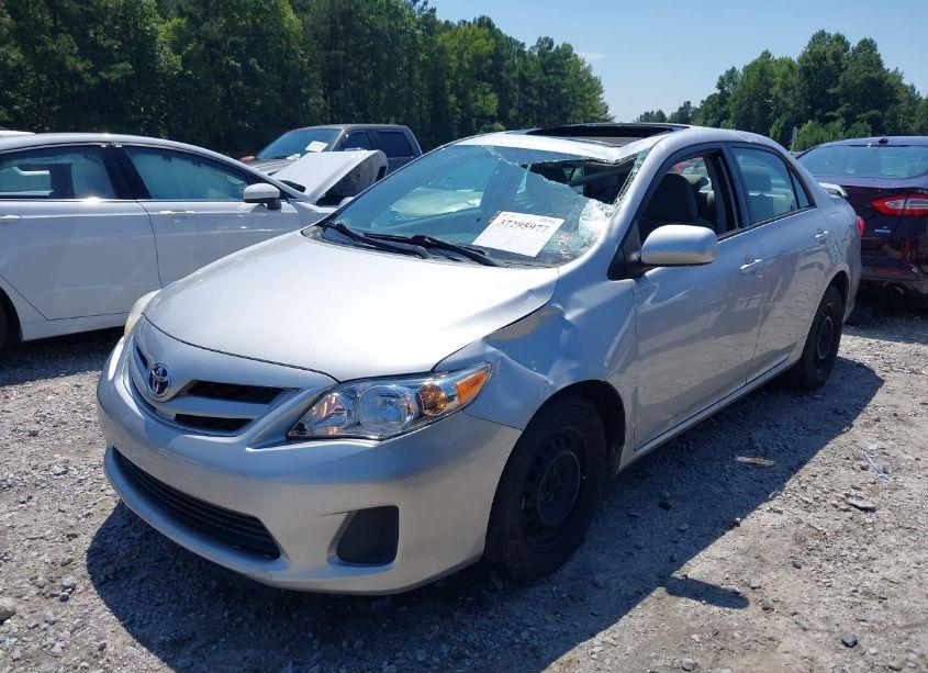 Photo 2 of 2011 Toyota Corolla LE (VIN 2T1BU4EE1BC572096)