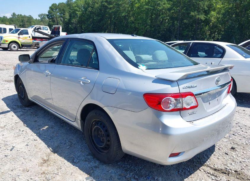 Photo 3 of 2011 Toyota Corolla LE (VIN 2T1BU4EE1BC572096)