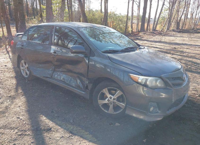 2011 Toyota Corolla S (VIN 2T1BU4EE1BC601063) main photo